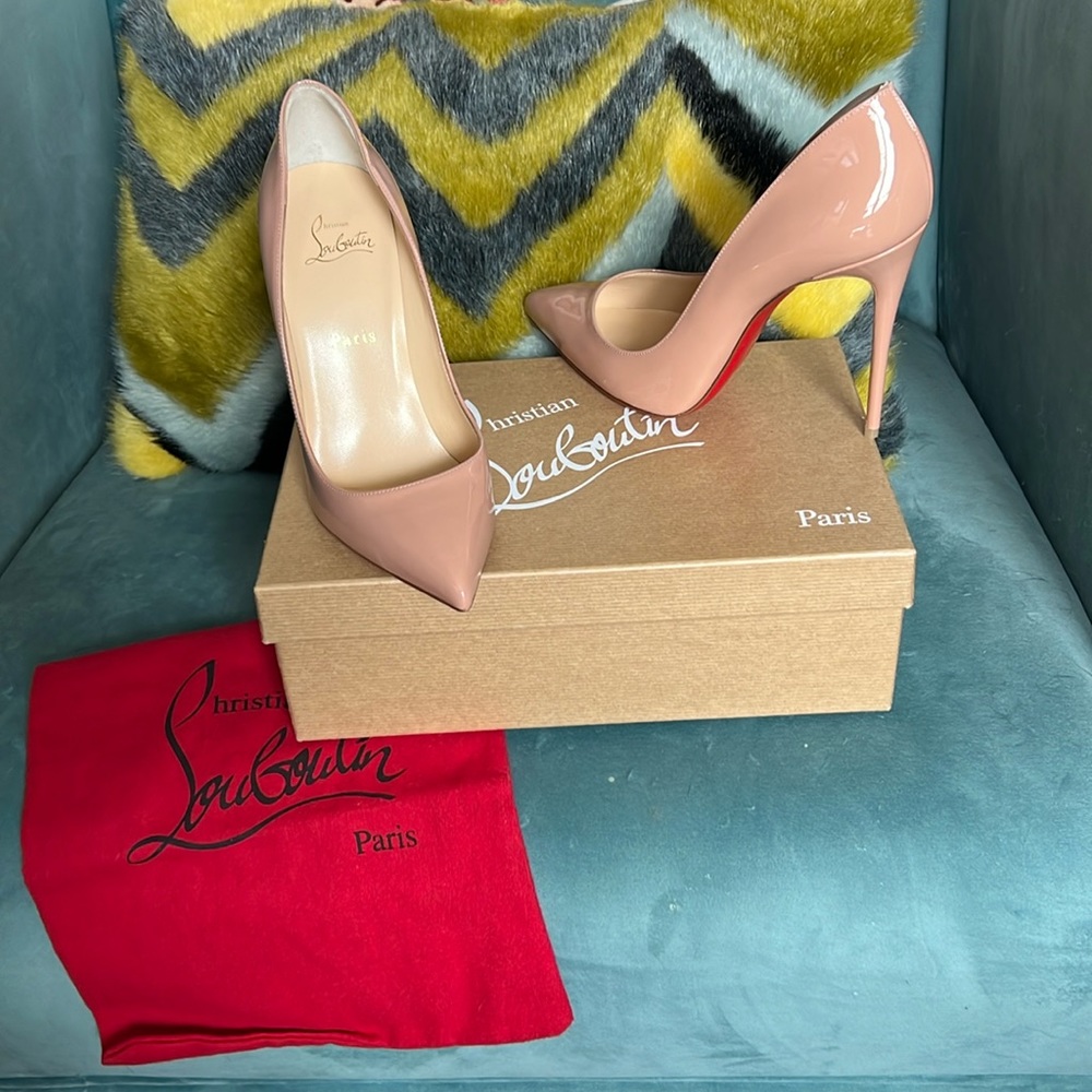 Christian Louboutin Pigalle Follies Pointed Toe Pump - Nude Patent, Size 39